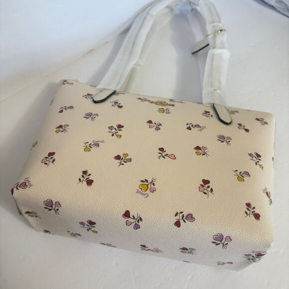 coach Fiona Zip Tote Bag With Heart Print cw397 - Picture 4 of 6